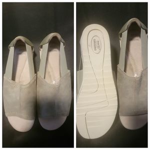 New Size 9 Earth Sandles